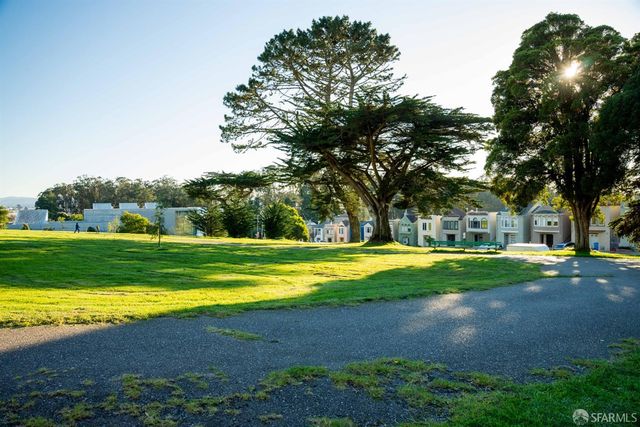 1427 21st Avenue, San Francisco, CA 94122