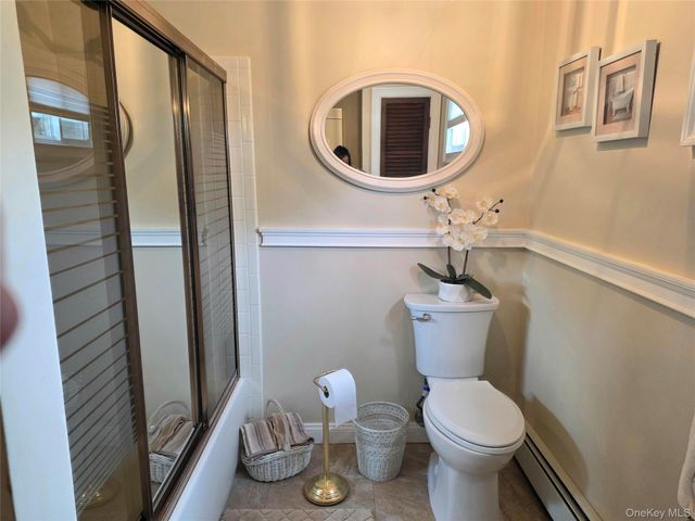 15 Winthrop Place, Deer Park, NY 11729