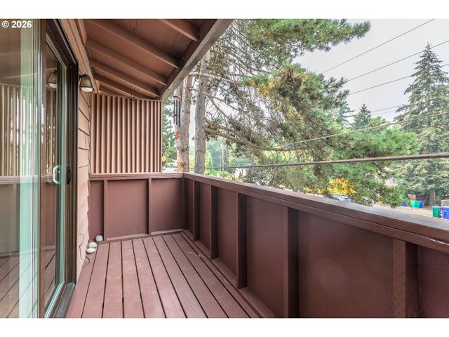 5005 Sw MITCHELL St 13, Portland, OR 97221