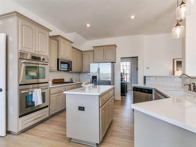 20300 Antler Farms Drive, Edmond, OK 73012