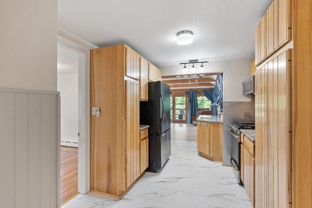 1218 Main St, Leominster, MA 01453