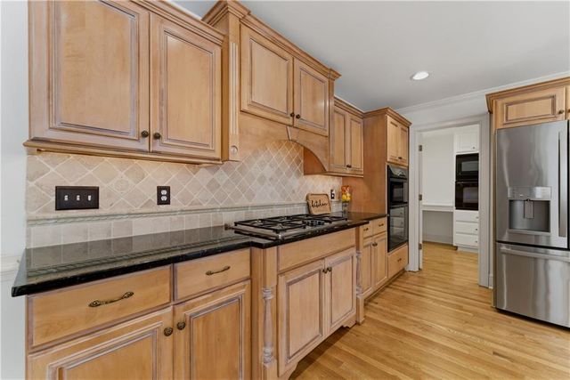 1911 Leonidas Trail NW, Marietta, GA 30064