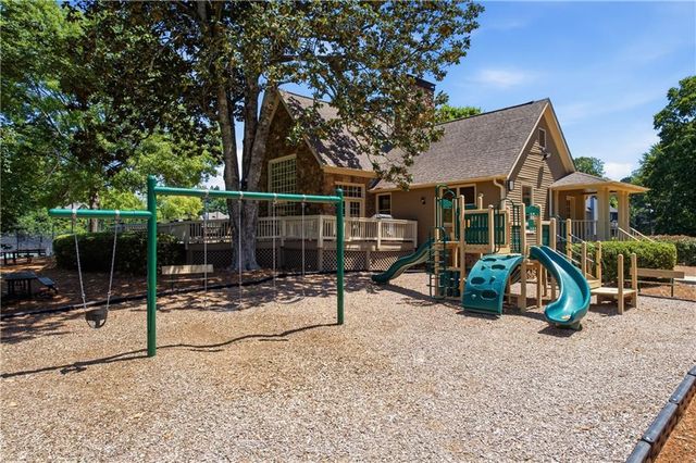 1911 Leonidas Trail NW, Marietta, GA 30064