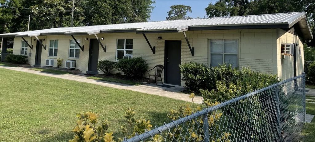 2806 & 2812 Evergreen Road, Brunswick, GA 31520