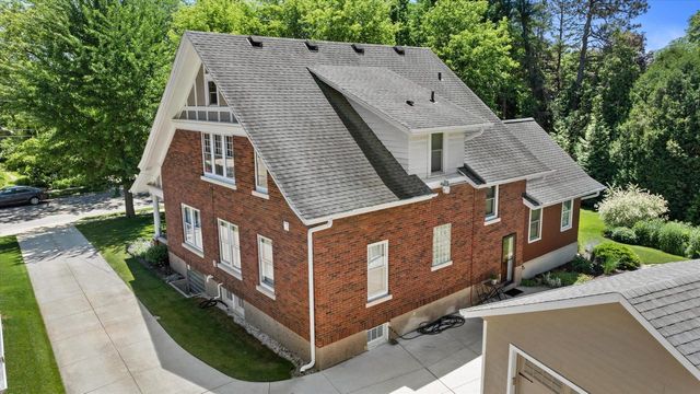 N65W5716 Columbia ROAD, Cedarburg, WI 53012