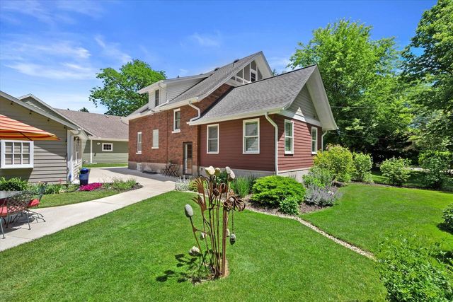 N65W5716 Columbia ROAD, Cedarburg, WI 53012