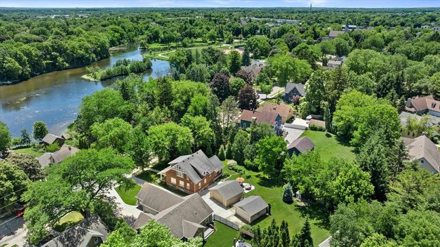N65W5716 Columbia ROAD, Cedarburg, WI 53012