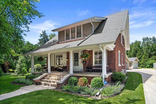 N65W5716 Columbia ROAD, Cedarburg, WI 53012