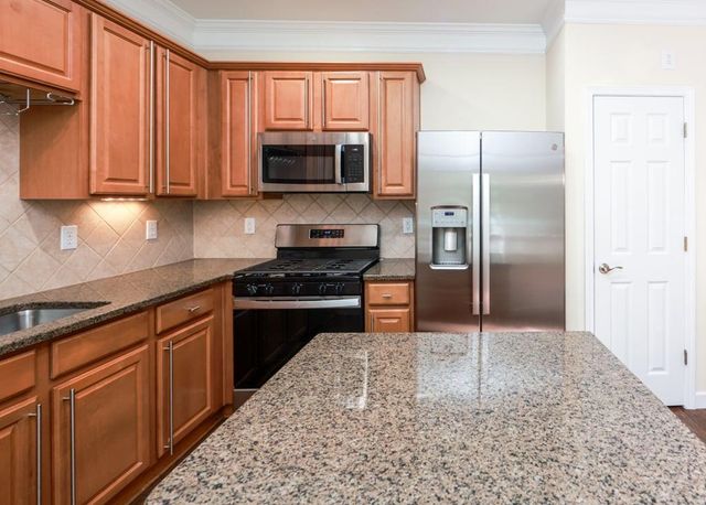 7835 Kiverton Place, Atlanta, GA 30350