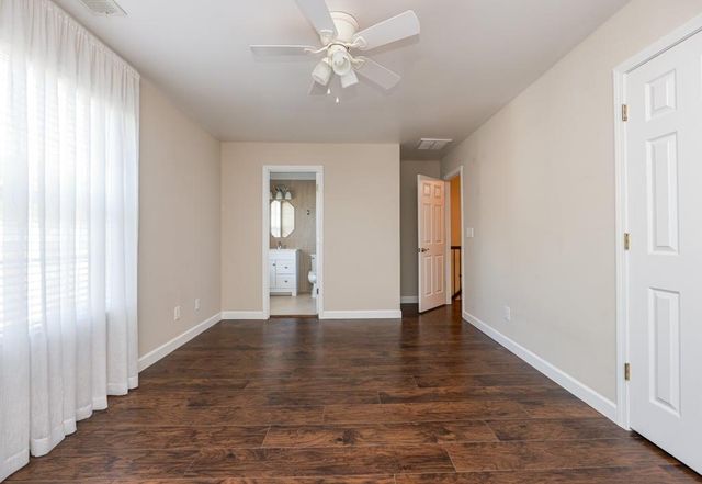 7835 Kiverton Place, Atlanta, GA 30350