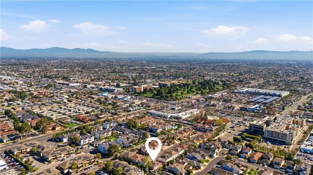 7814 Orchid, Huntington Beach, CA 92648