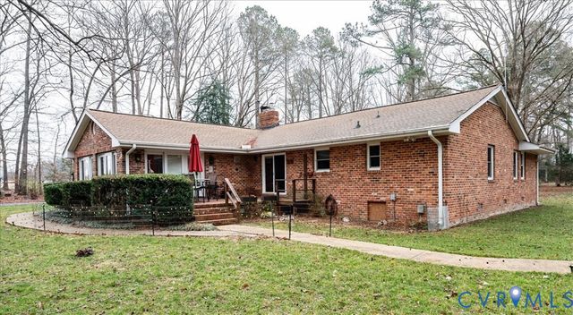 7429 Walnut Grove Rd, Mechanicsville, VA 23111