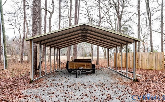 7429 Walnut Grove Rd, Mechanicsville, VA 23111