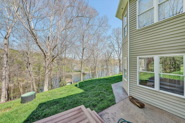 353 Deerpath DR, Hardy, VA 24101