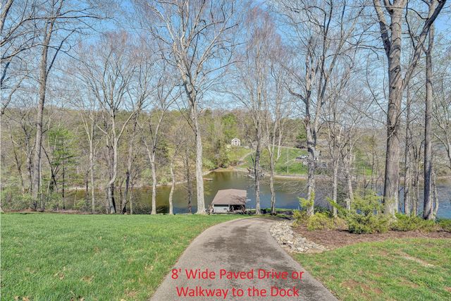 353 Deerpath DR, Hardy, VA 24101