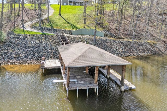 353 Deerpath DR, Hardy, VA 24101