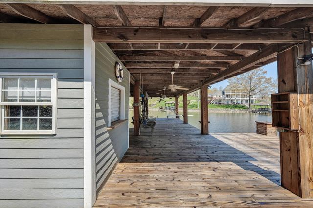 353 Deerpath DR, Hardy, VA 24101
