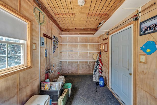 353 Deerpath DR, Hardy, VA 24101