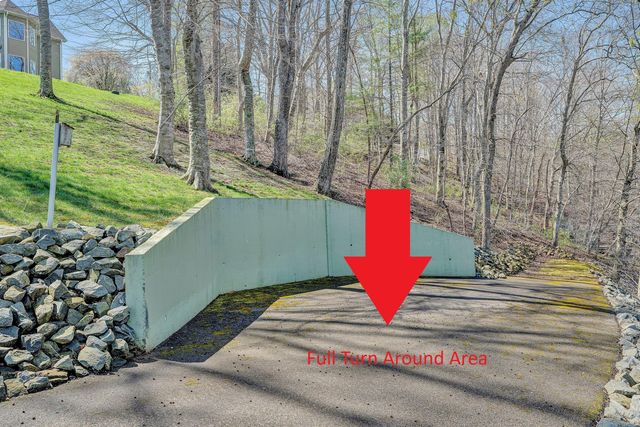 353 Deerpath DR, Hardy, VA 24101