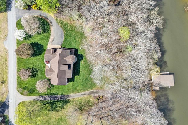 353 Deerpath DR, Hardy, VA 24101