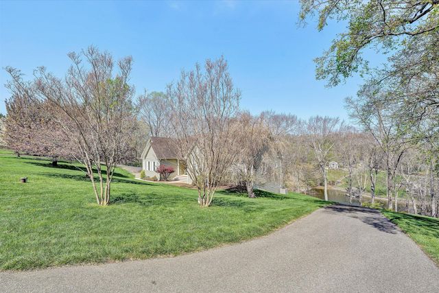 353 Deerpath DR, Hardy, VA 24101