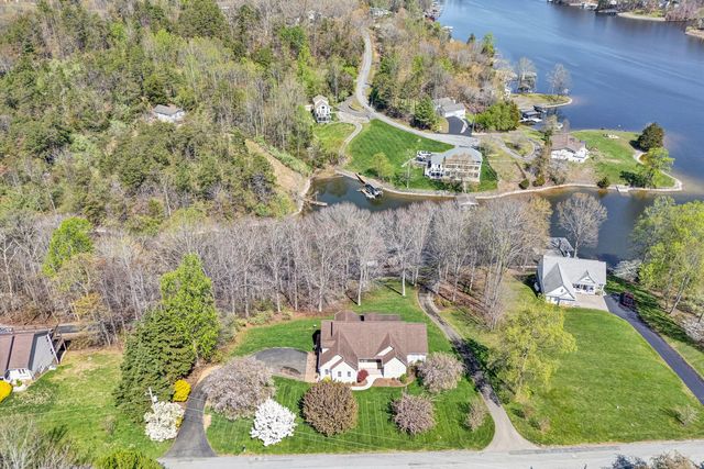 353 Deerpath DR, Hardy, VA 24101
