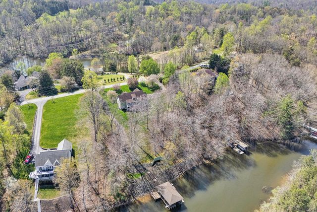 353 Deerpath DR, Hardy, VA 24101