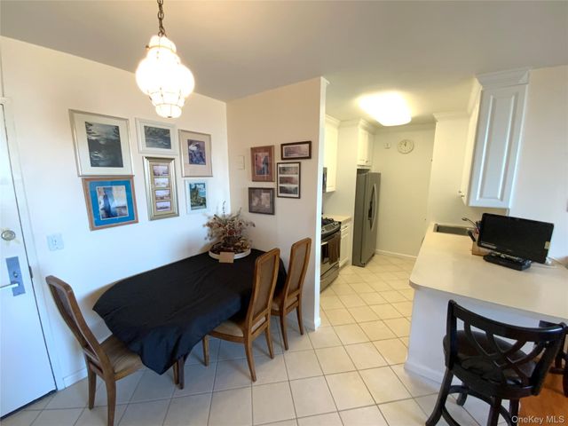 27010 Grand Central Parkway 9M, Floral Park, NY 11005