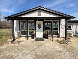 55804 S 600 Road, Kansas, OK 74347