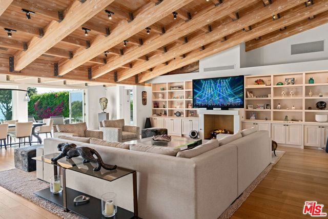 6453 Guernsey Avenue, Malibu, CA 90265