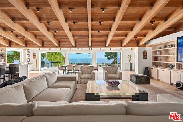 6453 Guernsey Avenue, Malibu, CA 90265