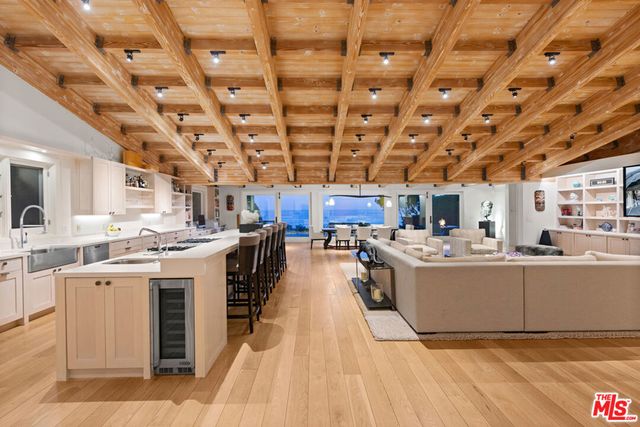 6453 Guernsey Avenue, Malibu, CA 90265