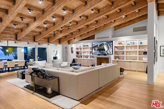 6453 Guernsey Avenue, Malibu, CA 90265