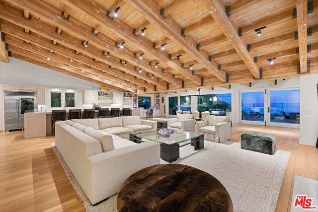 6453 Guernsey Avenue, Malibu, CA 90265