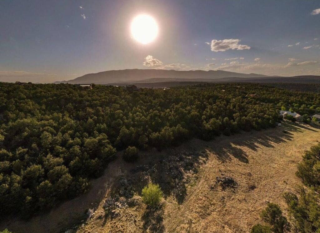 Image 2 of property listing at 15 TABLAZON VALLEY Drive, Tijeras, NM 87059