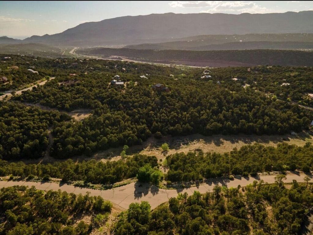 Image 3 of property listing at 15 TABLAZON VALLEY Drive, Tijeras, NM 87059