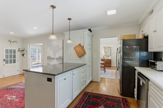 2709 Tyne Blvd, Nashville, TN 37215