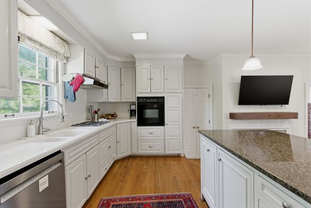 2709 Tyne Blvd, Nashville, TN 37215