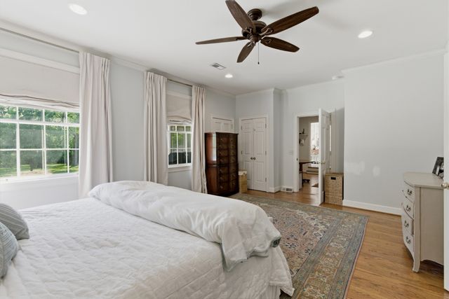 2709 Tyne Blvd, Nashville, TN 37215