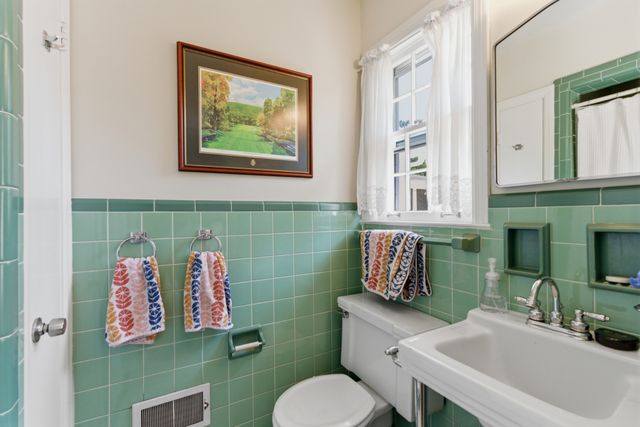 2709 Tyne Blvd, Nashville, TN 37215