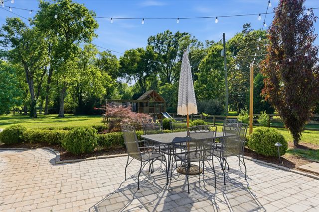 2709 Tyne Blvd, Nashville, TN 37215