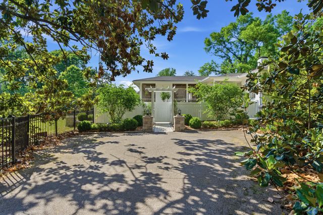 2709 Tyne Blvd, Nashville, TN 37215