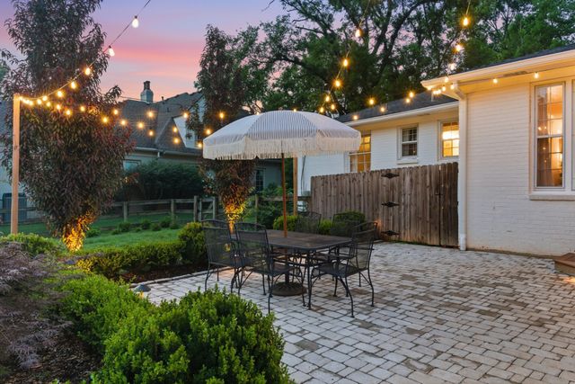 2709 Tyne Blvd, Nashville, TN 37215