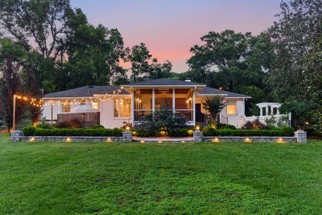 2709 Tyne Blvd, Nashville, TN 37215