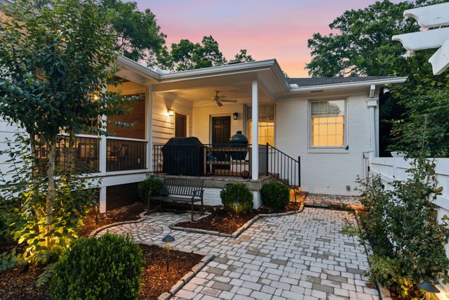 2709 Tyne Blvd, Nashville, TN 37215