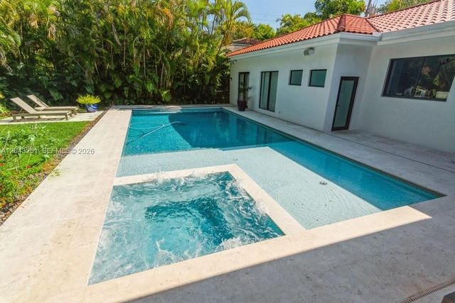 1035 Catalonia Avenue, Coral Gables, FL 33134