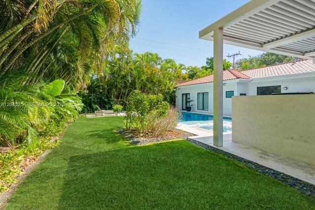 1035 Catalonia Avenue, Coral Gables, FL 33134