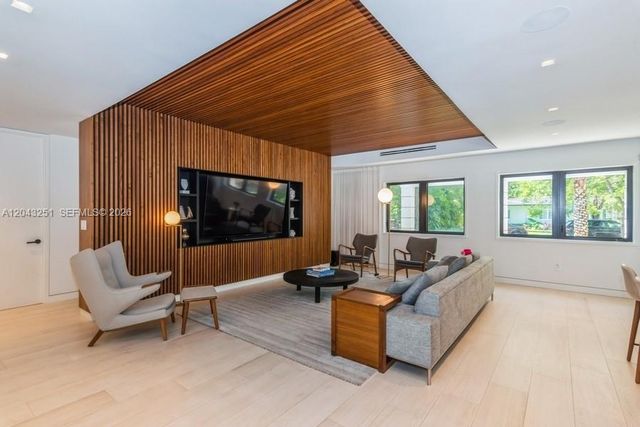 1035 Catalonia Avenue, Coral Gables, FL 33134