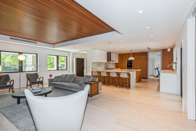 1035 Catalonia Avenue, Coral Gables, FL 33134