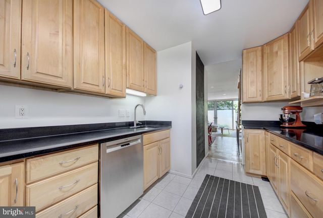 332 N STREET SW, Washington, DC 20024